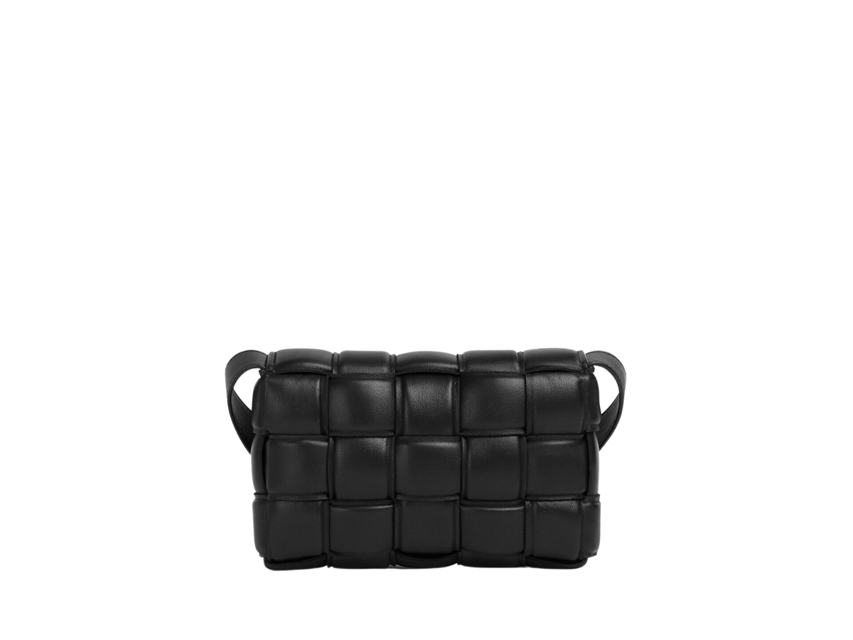 https://d2cva83hdk3bwc.cloudfront.net/bottega-veneta-small-padded-cassette-in-lambskin-with-gold-finish-hardware-black-3.jpg