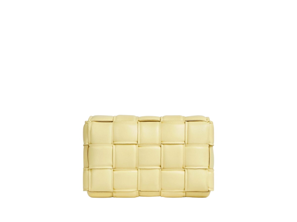 https://d2cva83hdk3bwc.cloudfront.net/bottega-veneta-small-padded-cassette-in-lambskin-with-gold-finish-hardware-ice-cream-3.jpg