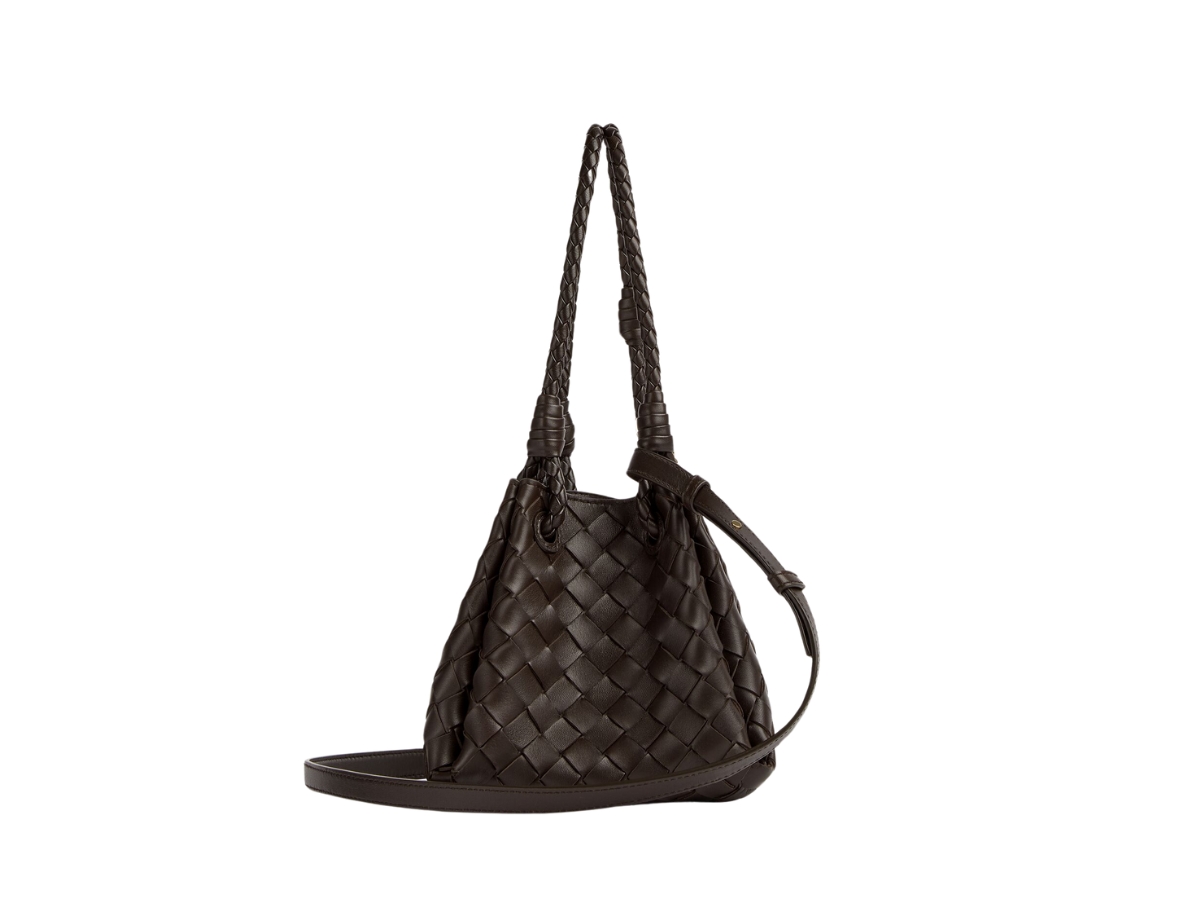 https://d2cva83hdk3bwc.cloudfront.net/bottega-veneta-small-parachute-in-lambskin-with-brass-finish-hardware-fondant-3.jpg