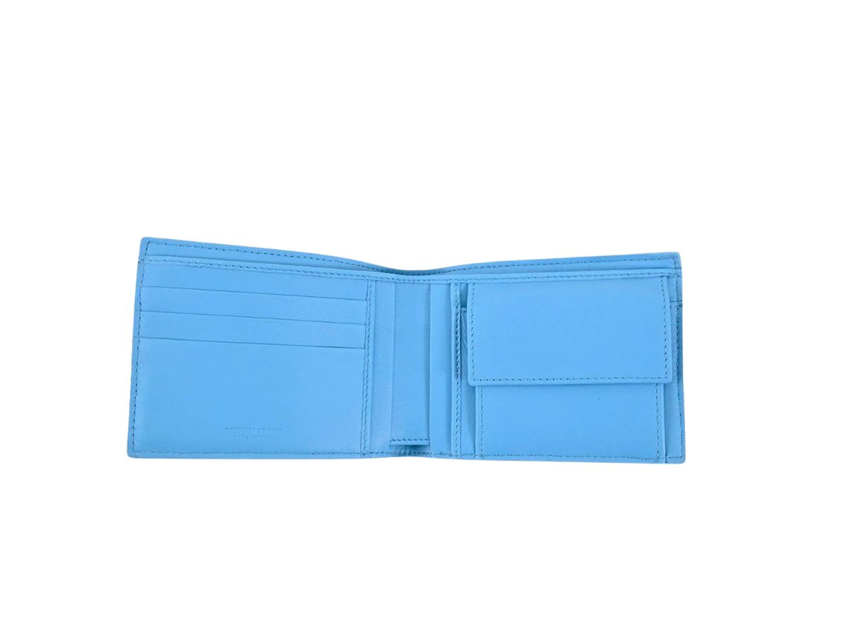 https://d2cva83hdk3bwc.cloudfront.net/bottega-veneta-wallet-4-cards-with-coin-pocket-light-blue-2.jpg