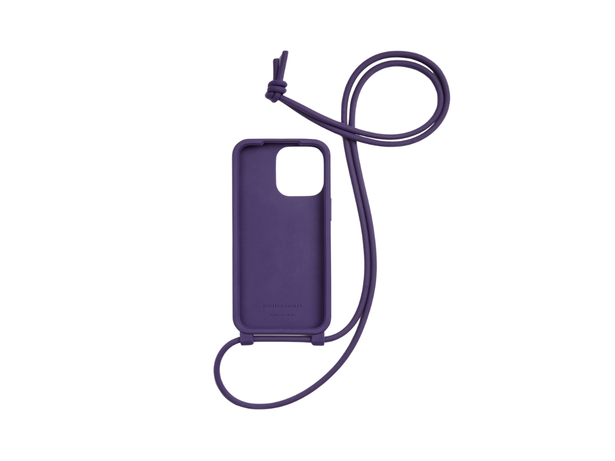 https://d2cva83hdk3bwc.cloudfront.net/bottege-veneta-iphone-13-pro-case-on-strap-in-silicone-unicorn-2.jpg
