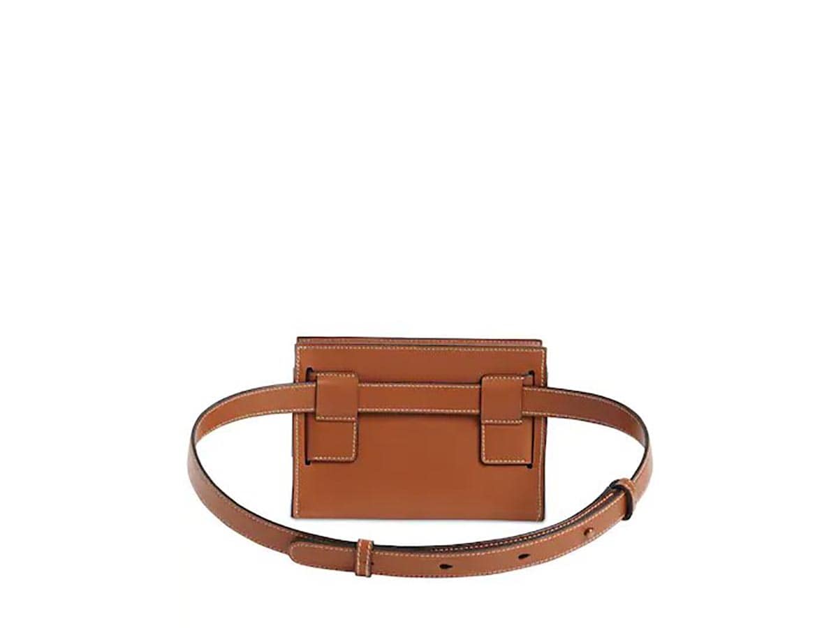 https://d2cva83hdk3bwc.cloudfront.net/boyy-buckle-belt-bag-gold-buckle-nocciola-3.jpg