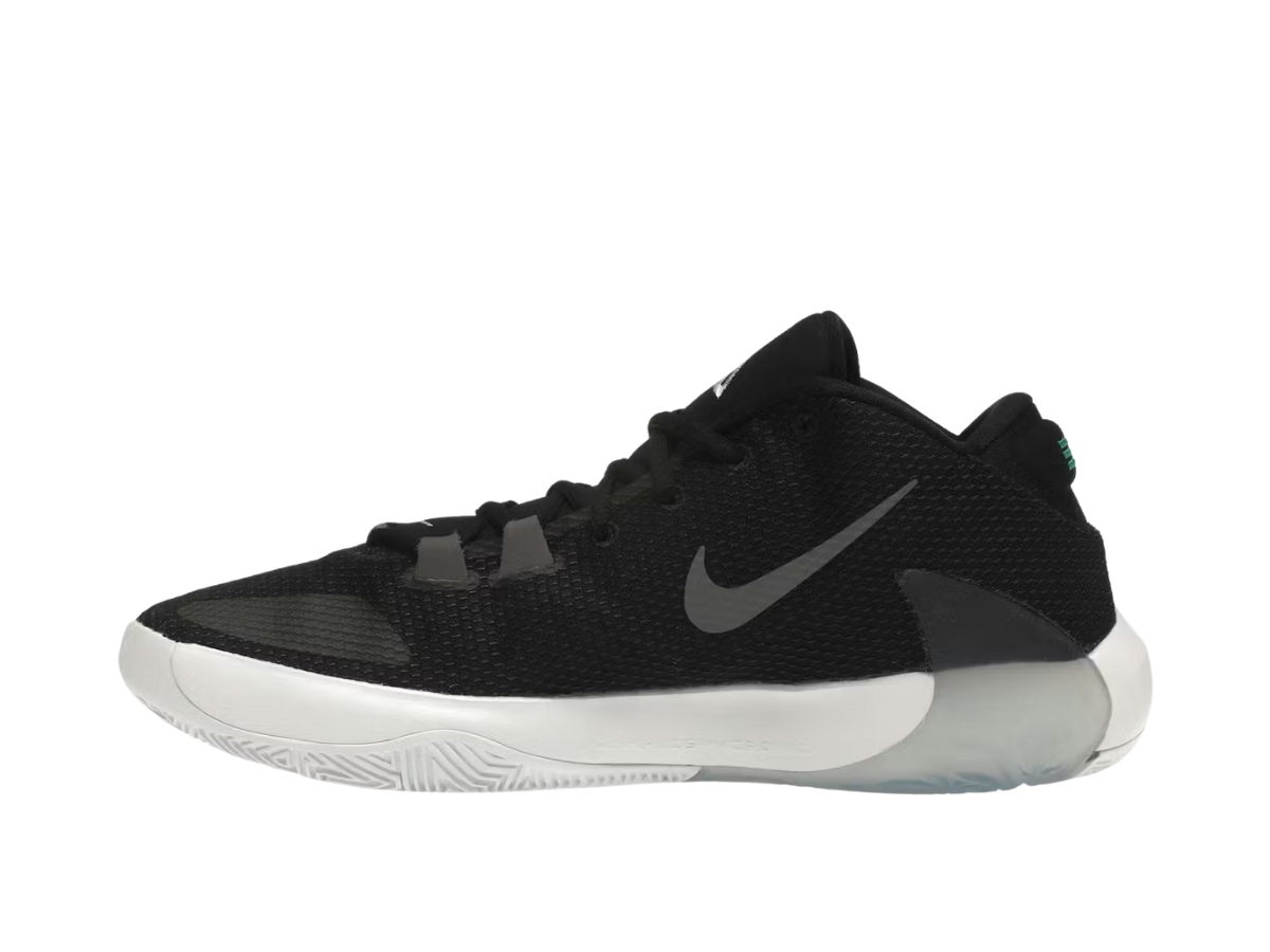 https://d2cva83hdk3bwc.cloudfront.net/bq5422-001-nike-zoom-freak-1-black-white-2.jpg