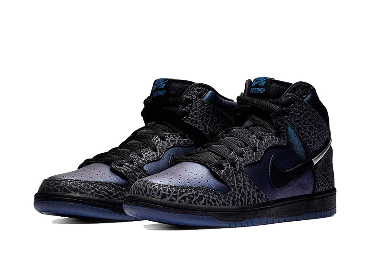 https://d2cva83hdk3bwc.cloudfront.net/bq6827-001-nike-sb-dunk-high-black-sheep-hornet-special-packaging-3.jpg