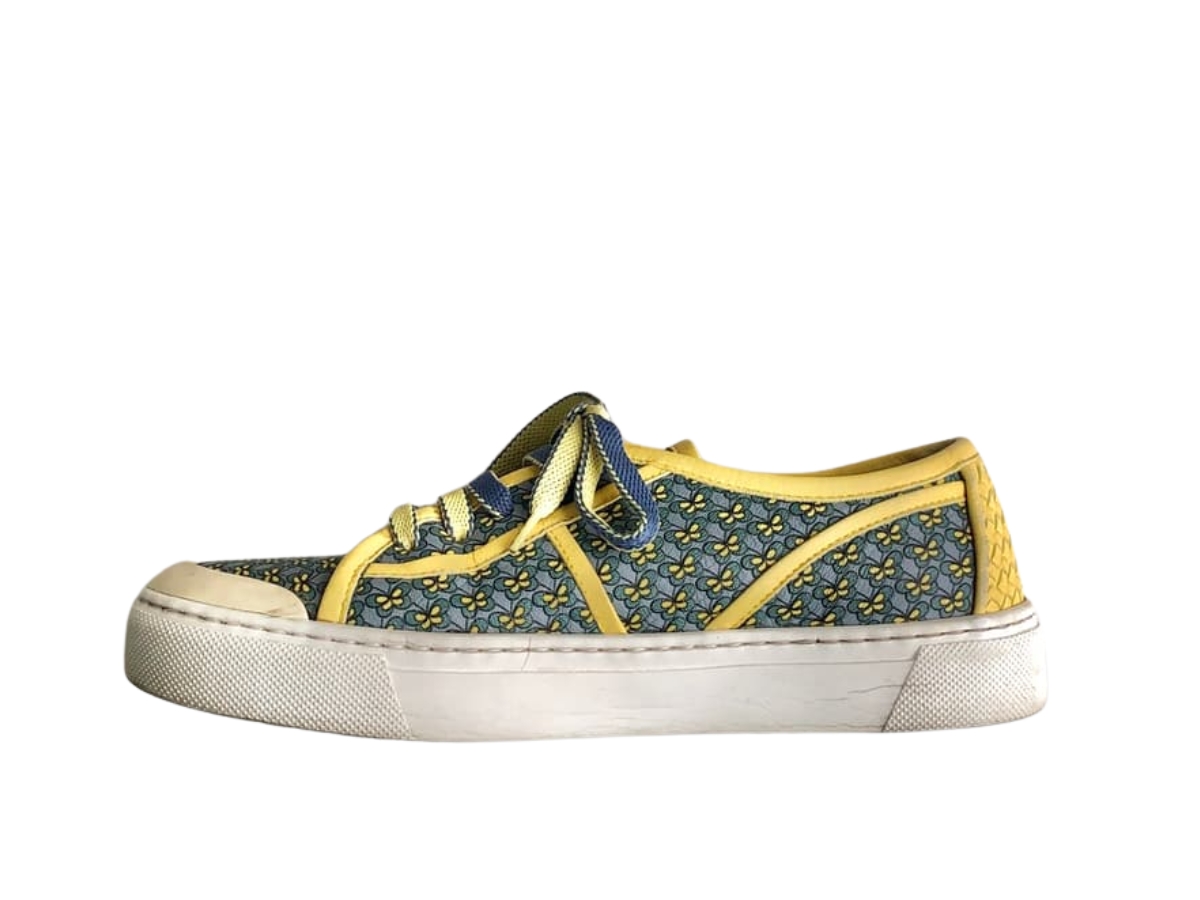 https://d2cva83hdk3bwc.cloudfront.net/bv-snsbvblsb-bottega-veneta-butterfly-leather-sneakers-blue-2.jpg