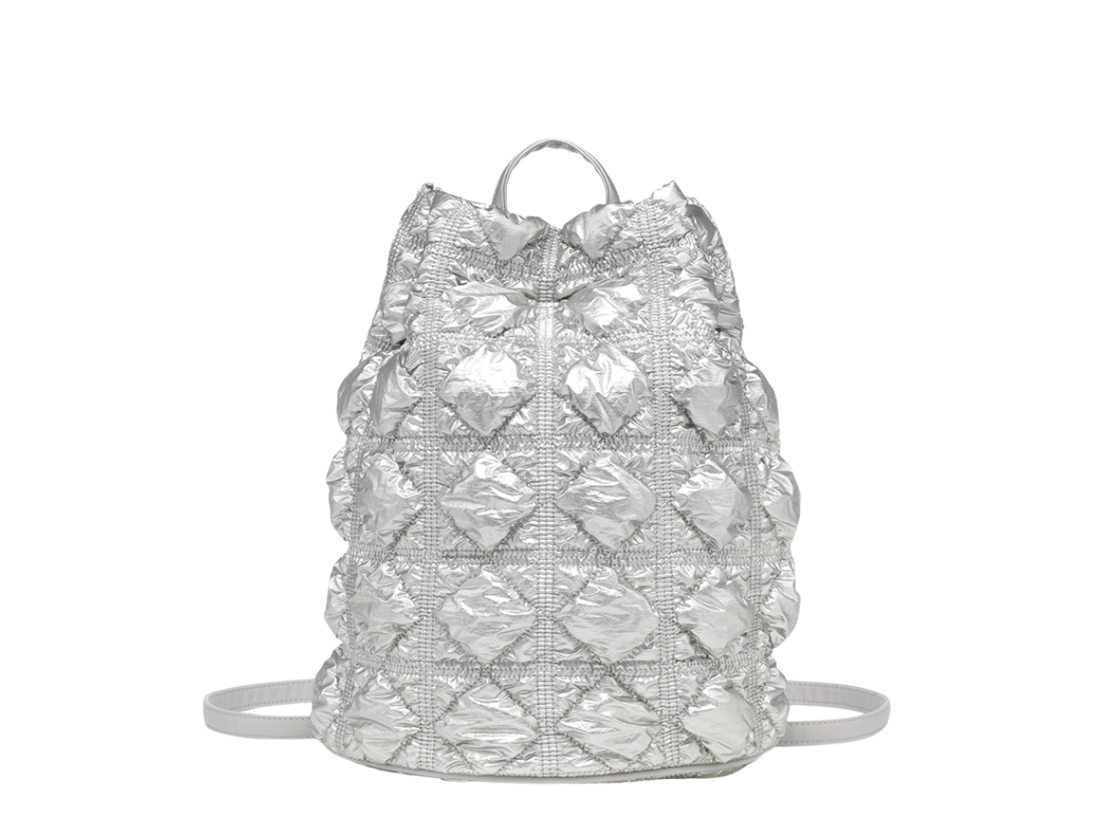 https://d2cva83hdk3bwc.cloudfront.net/carlyn-clover-backpack-silver-1.jpg