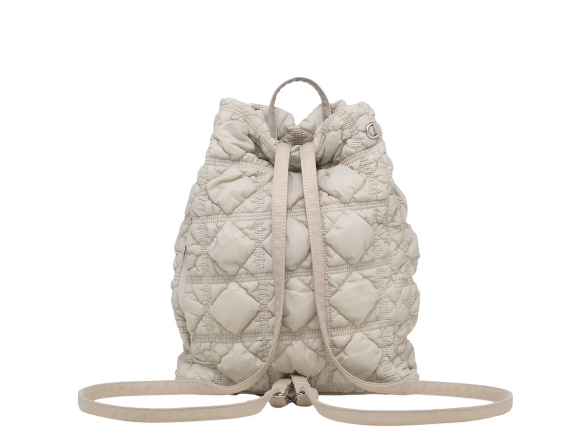 https://d2cva83hdk3bwc.cloudfront.net/carlyn-clover-backpack-spring-gray-2.jpg
