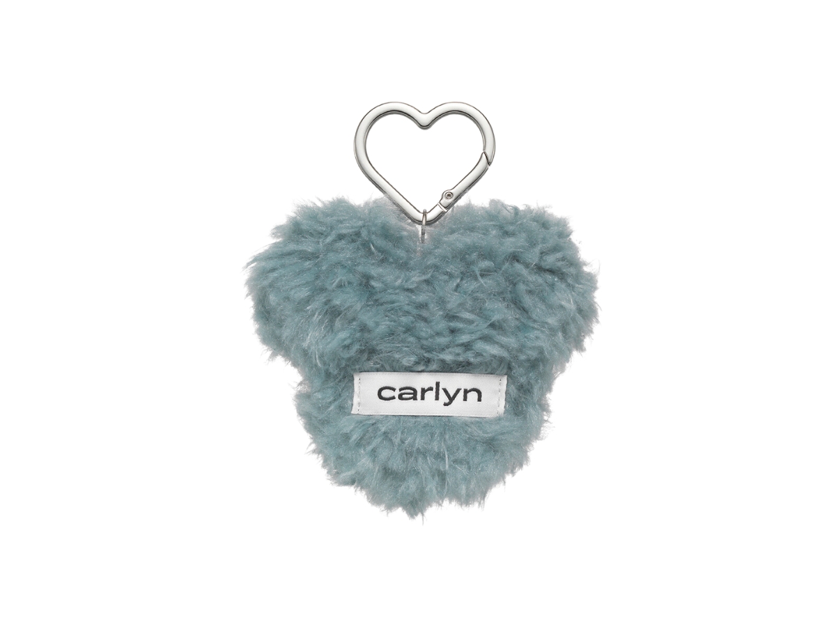 https://d2cva83hdk3bwc.cloudfront.net/carlyn-fluffy-keyring-mint-2.jpg