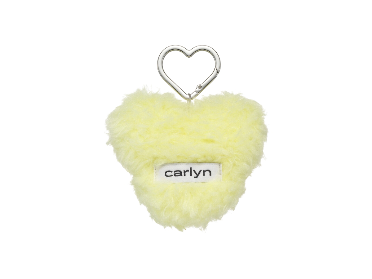 https://d2cva83hdk3bwc.cloudfront.net/carlyn-fluffy-keyring-yellow-2.jpg