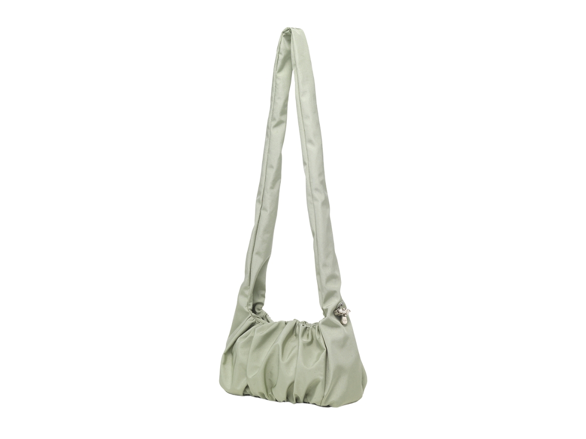 https://d2cva83hdk3bwc.cloudfront.net/carlyn-meringue-mini-in-nylon-pistachio-5.jpg