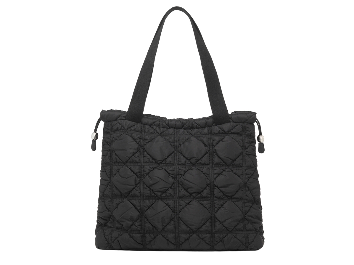 https://d2cva83hdk3bwc.cloudfront.net/carlyn-weekender-in-nylon-with-silver-hardware-black-1.jpg