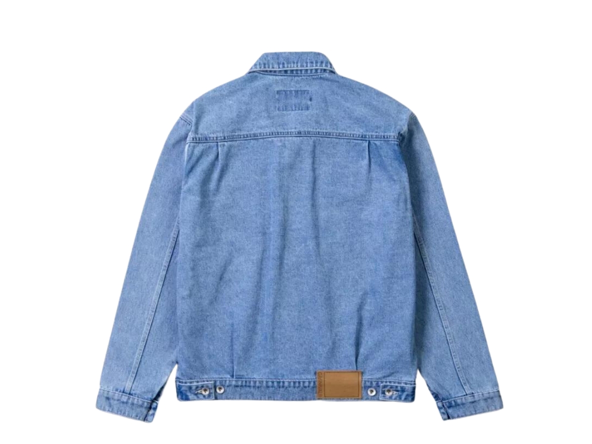 https://d2cva83hdk3bwc.cloudfront.net/carnival-boxy-denim-jacket-blue-ss23-2.jpg