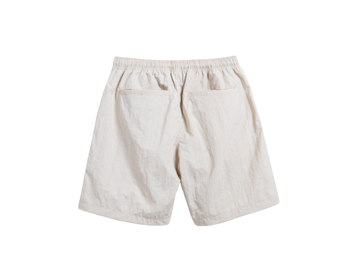 https://d2cva83hdk3bwc.cloudfront.net/carnival-easy-shorts-cream-fw24-2.jpg