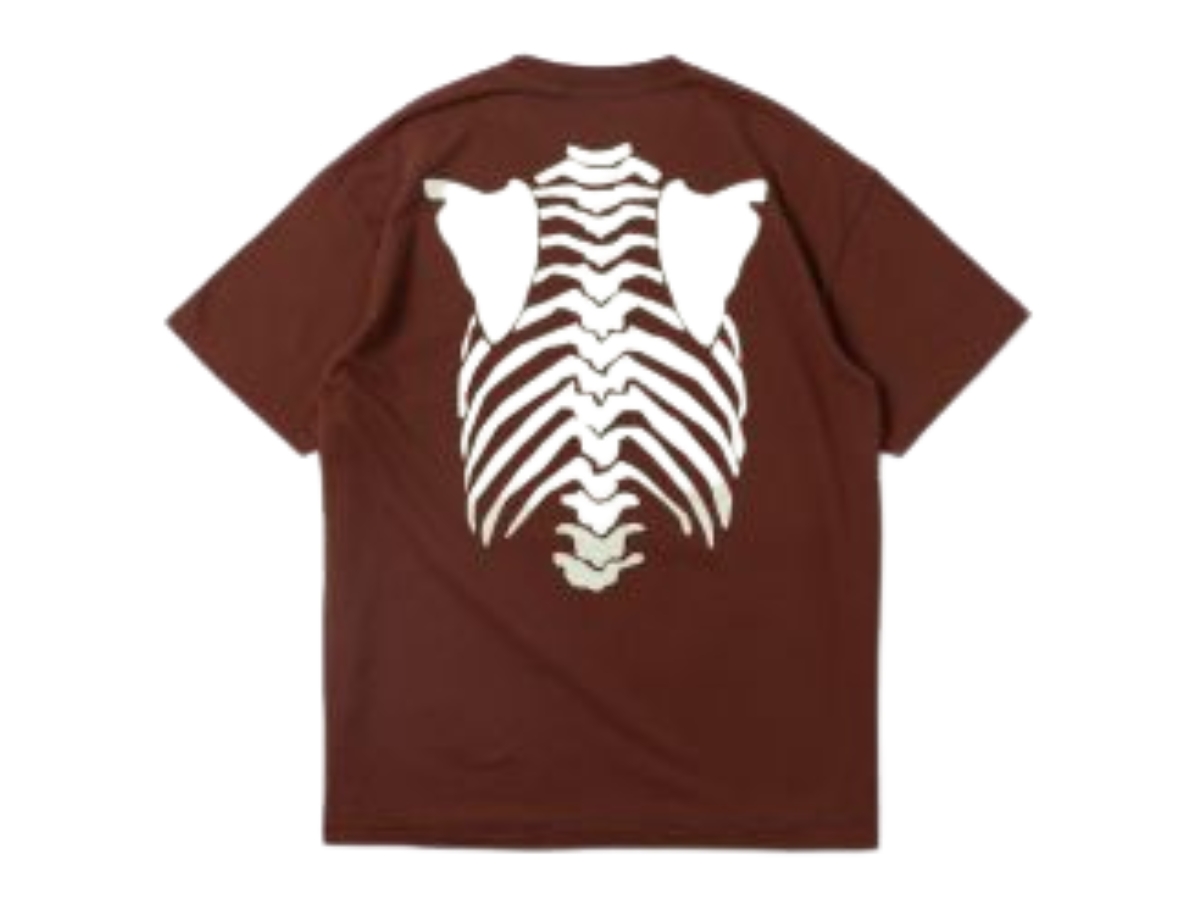 https://d2cva83hdk3bwc.cloudfront.net/carnival-fw22-skeleton-oversized-washed-t-shirt-brown-2.jpg