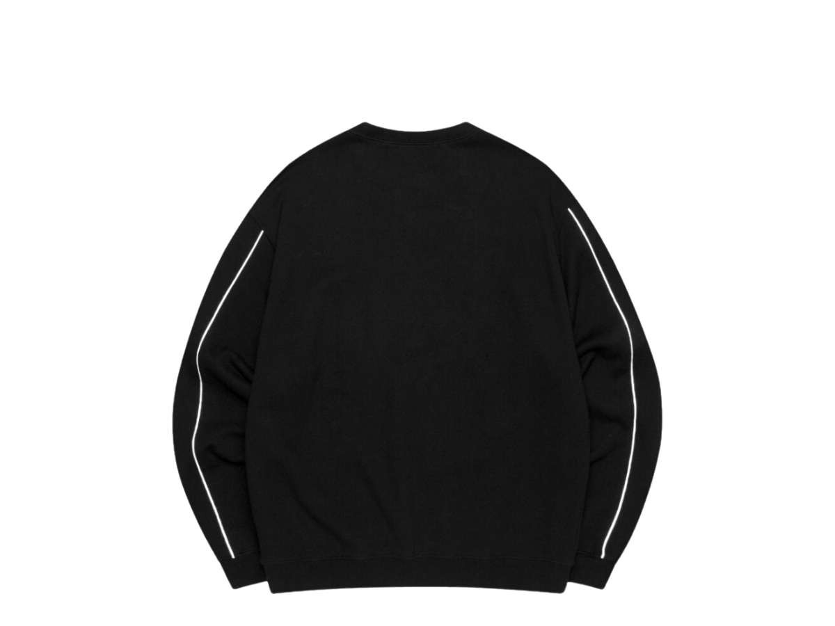 https://d2cva83hdk3bwc.cloudfront.net/carnival-lmc-racing-sweatshirt-black-2.jpg
