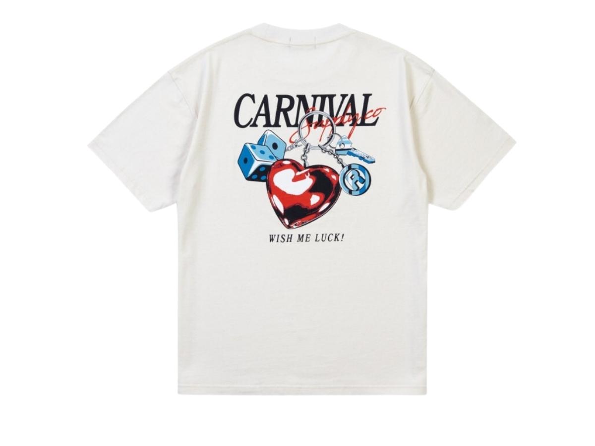 https://d2cva83hdk3bwc.cloudfront.net/carnival-lucky-t-shirt-white--fw23--1.jpg