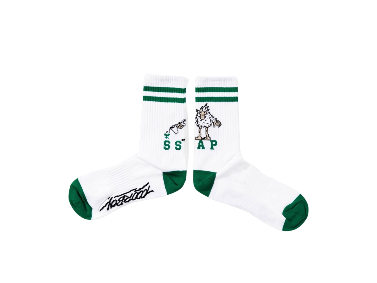 https://d2cva83hdk3bwc.cloudfront.net/carnival-ssap-x-poorboy-socks-green-1.jpg