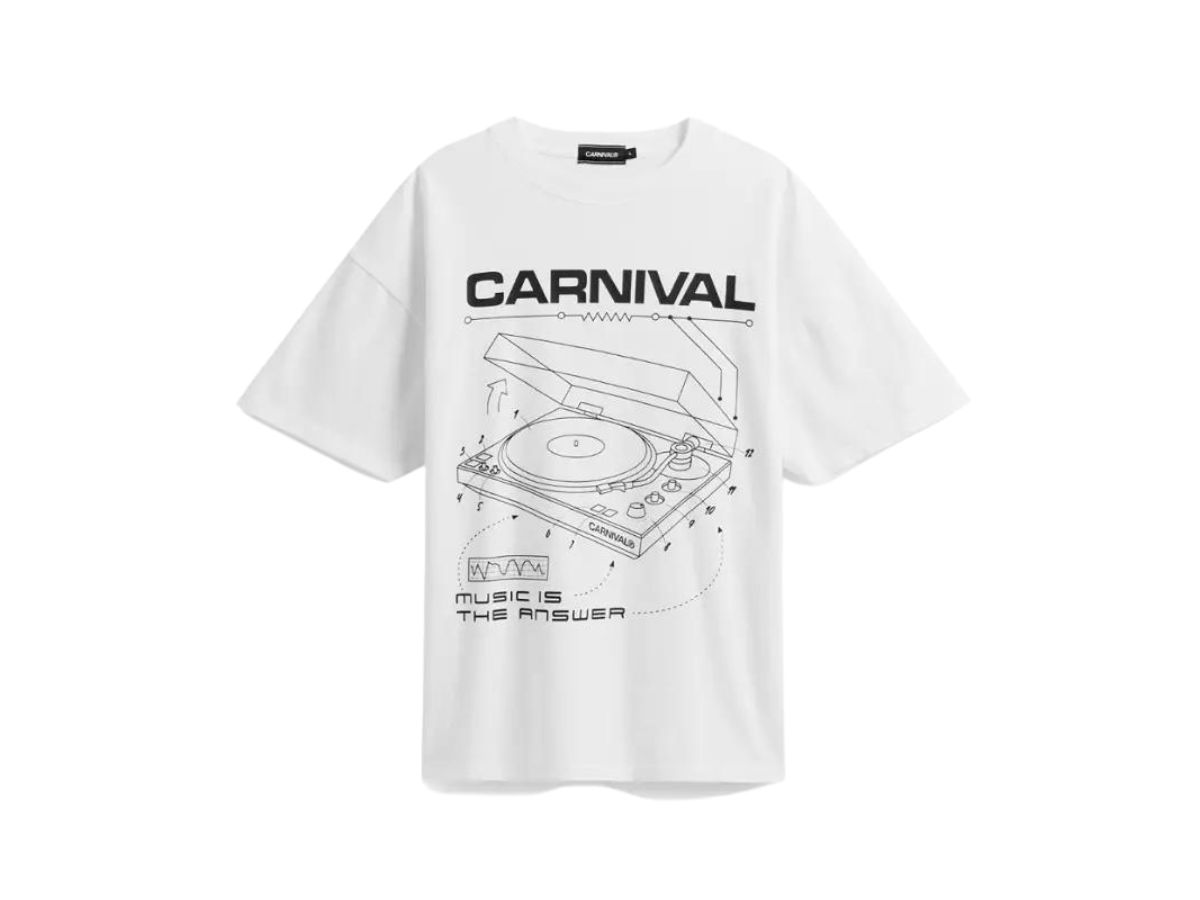 https://d2cva83hdk3bwc.cloudfront.net/carnival-turntable-ovs-t-shirt-white-ss24-1.jpg