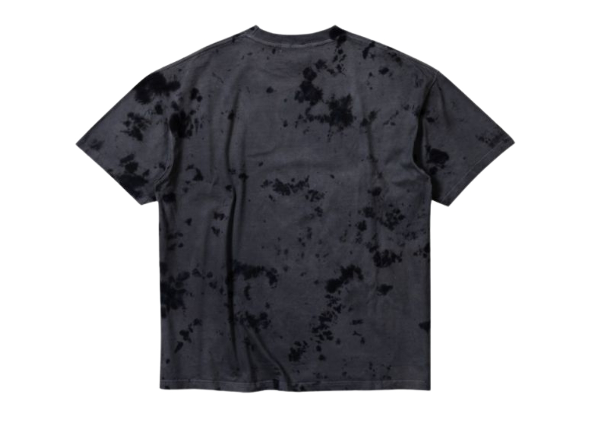 https://d2cva83hdk3bwc.cloudfront.net/carnival-x-bleach-ichigo-hollow-oversized-tie-dye-t-shirt-midnight-2.jpg