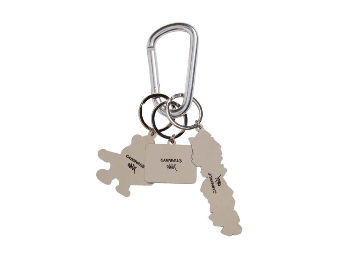https://d2cva83hdk3bwc.cloudfront.net/carnival-x-stash-keychain-blue-white-and-black-2.jpg