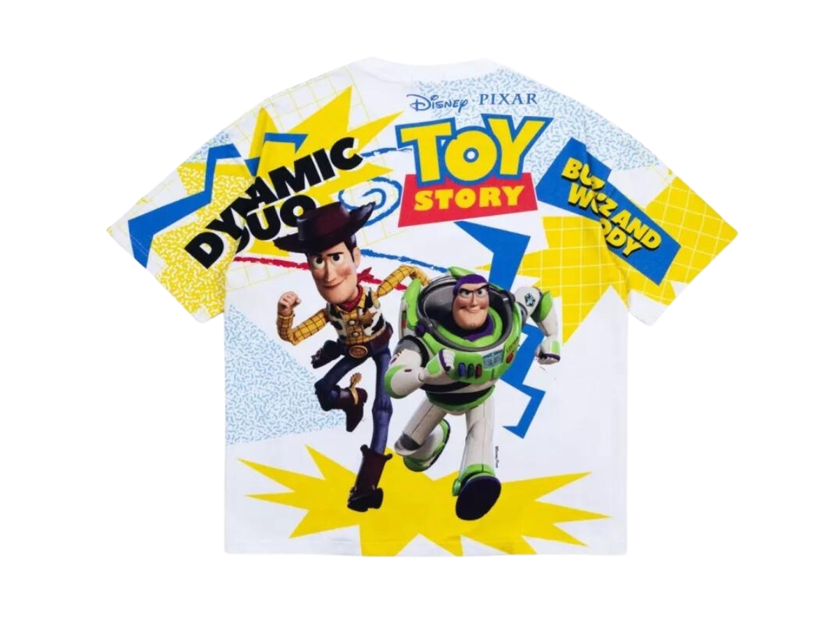 SASOM เสื้อผ้า Carnival x Toy Story Dynamic Duo Overprint Ovs TShirt