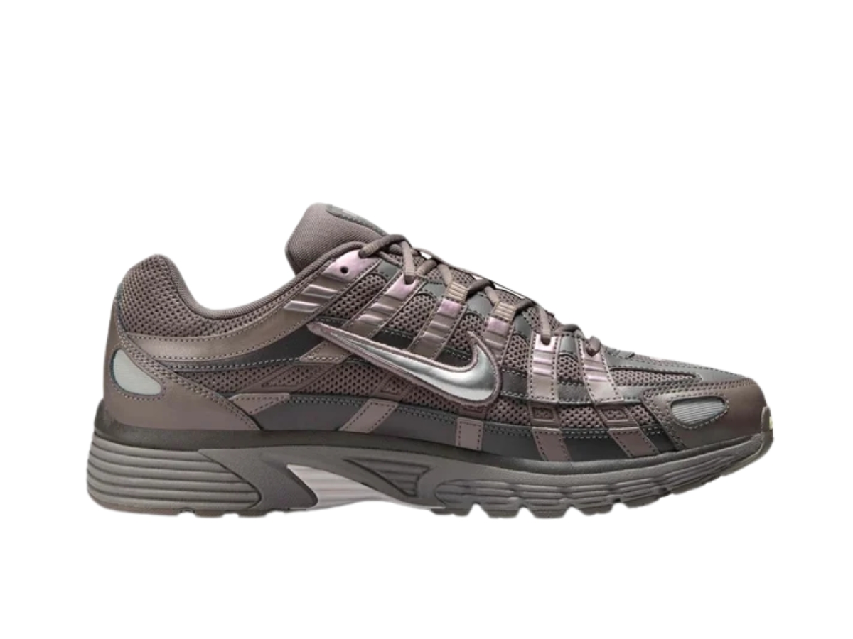 https://d2cva83hdk3bwc.cloudfront.net/cd6404-202-nike-p-6000-metallic-silver-1.jpg