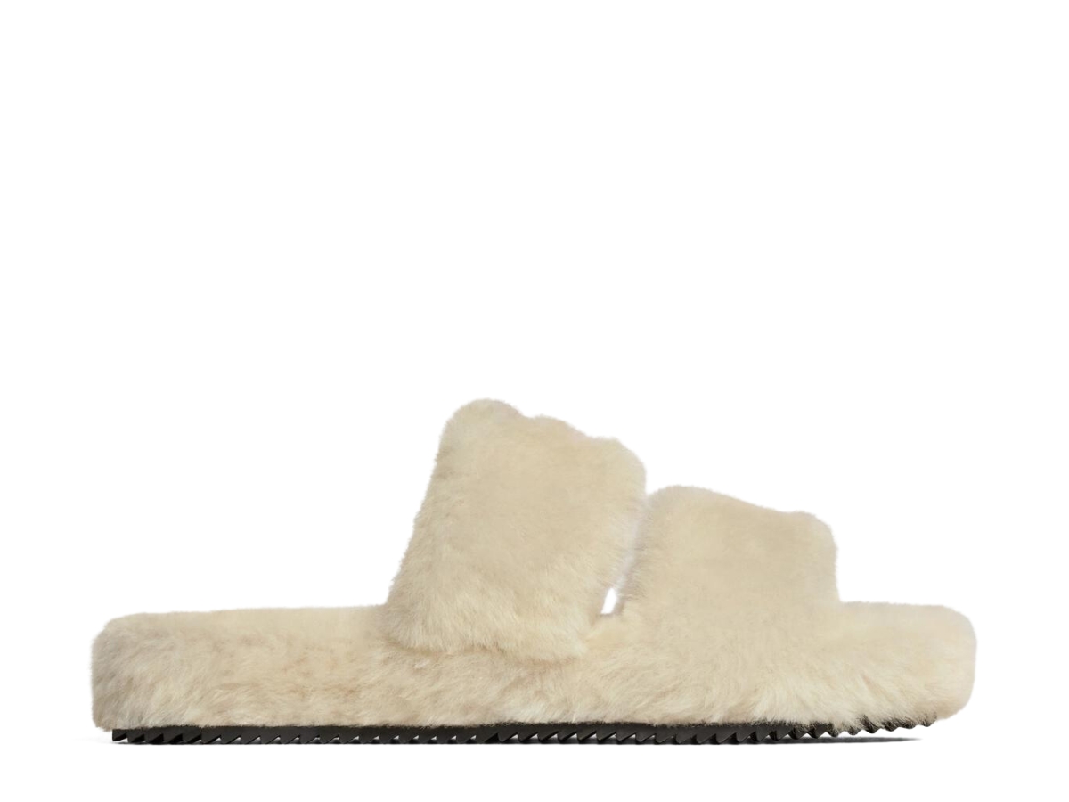 Celine hot sale fur slippers