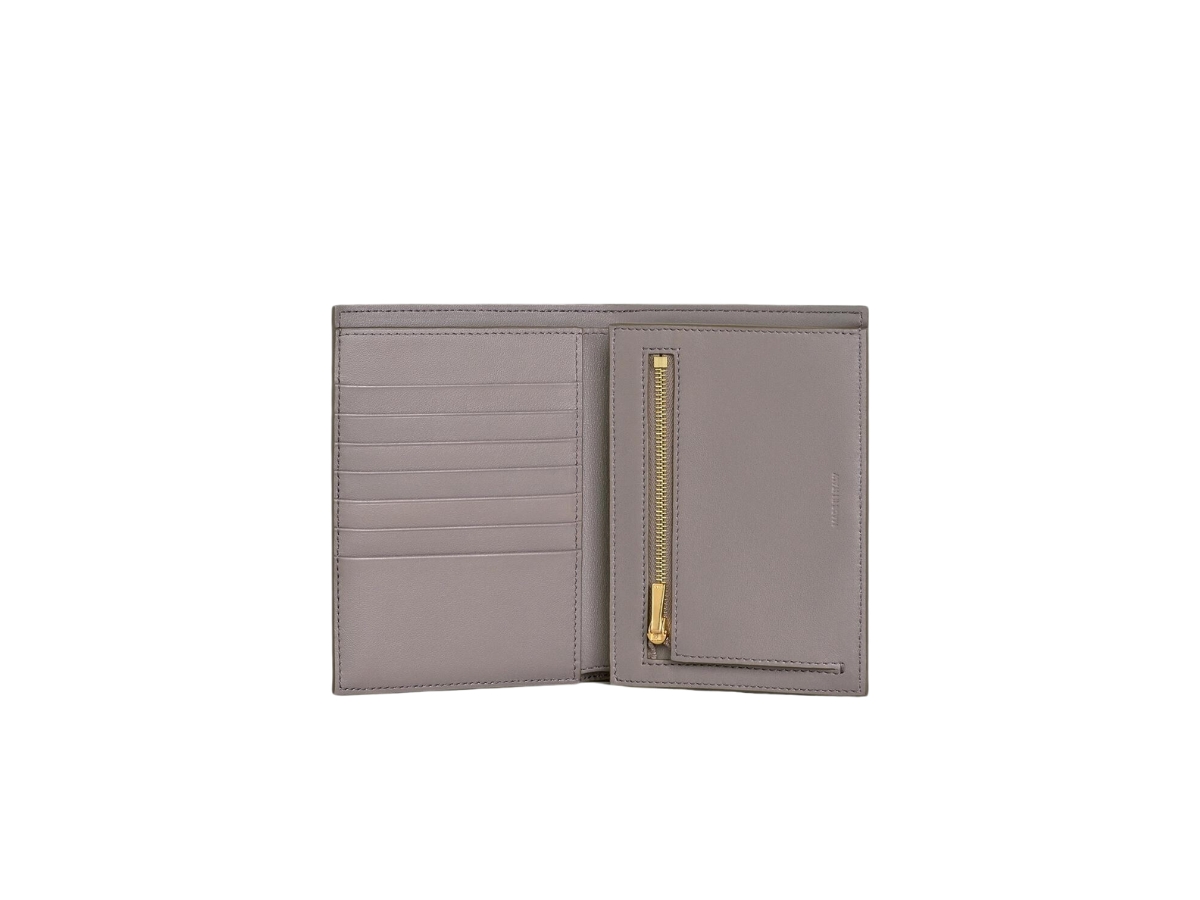 【CELINE】MEDIUM WALLET Celine // Leather Medium Strap Wallet – VSP Consignment