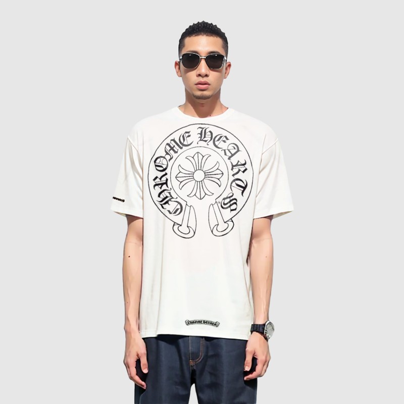 https://d2cva83hdk3bwc.cloudfront.net/ch-104-chrome-hearts-horse-shoe-logo-pocket-t-shirt-white-4.jpg