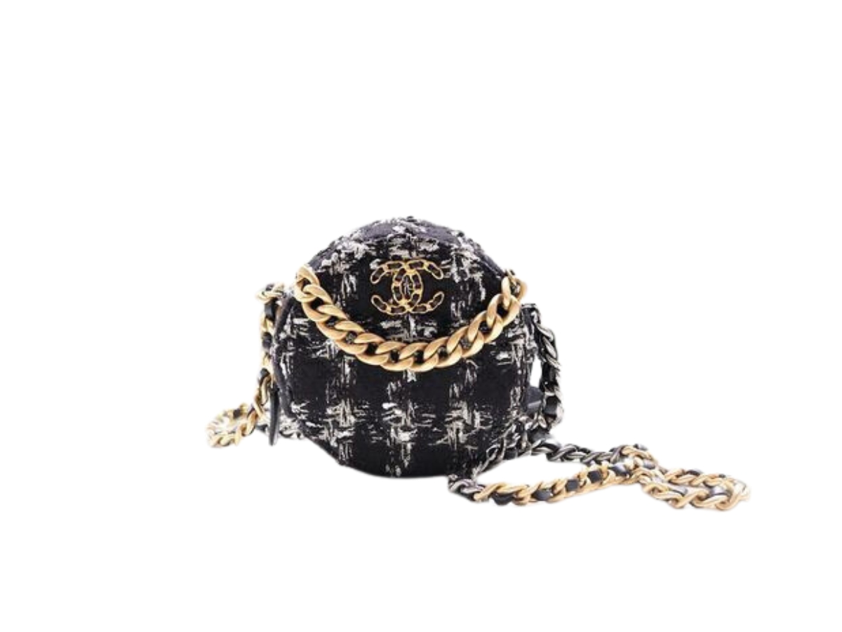 Chanel round outlet wallet on chain