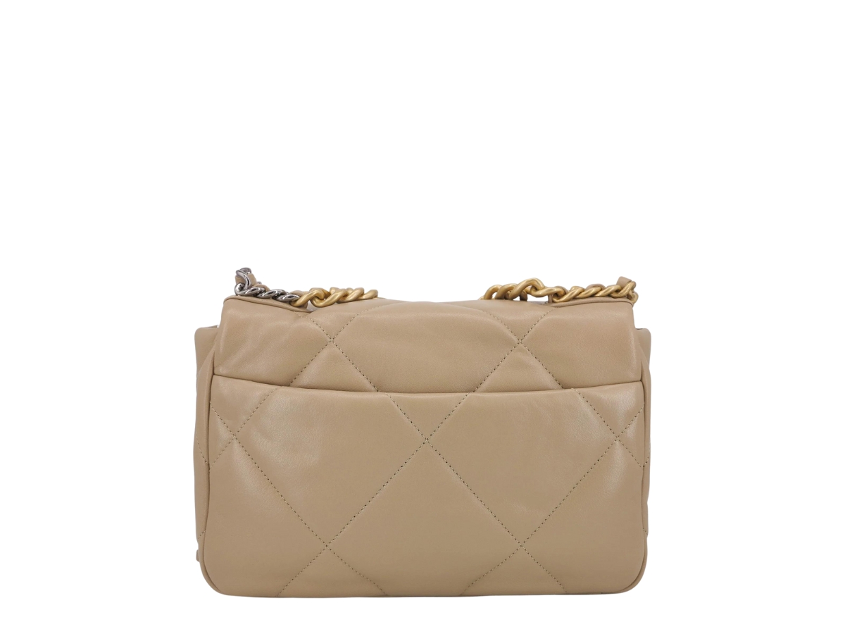 SASOM  bags Chanel 19 Small Flap Bag In Lambskin With Gold-Silver Tone &  Ruthenium-Finish Metal Light Grey Check the latest price now!
