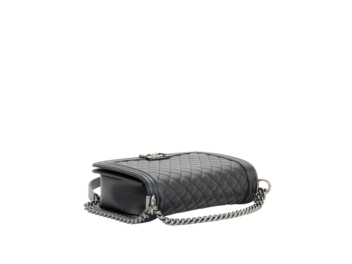https://d2cva83hdk3bwc.cloudfront.net/chanel-boy-11-in-grained-calfskin-with-ruthenium-hardware-black-4.jpg