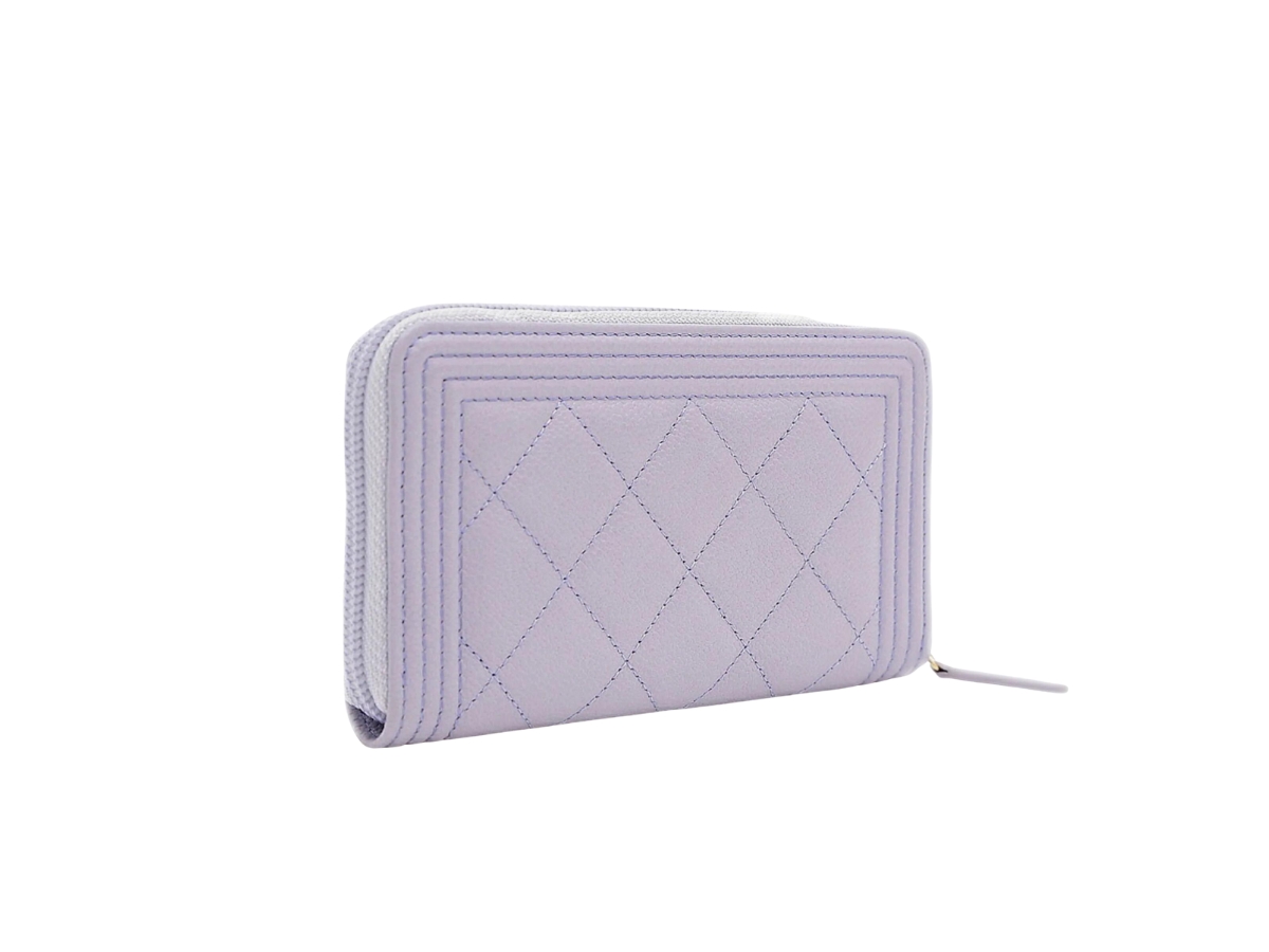 https://d2cva83hdk3bwc.cloudfront.net/chanel-boy-wallet-in-grained-calfskin-with-gold-hardware-purple-2.jpg
