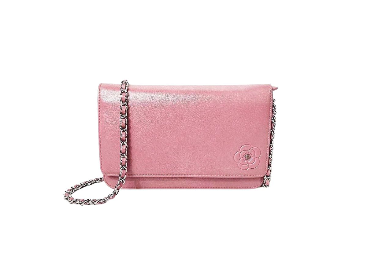 กระเป๋า Chanel Camellia Wallet on Chain Pink Silver | SASOM