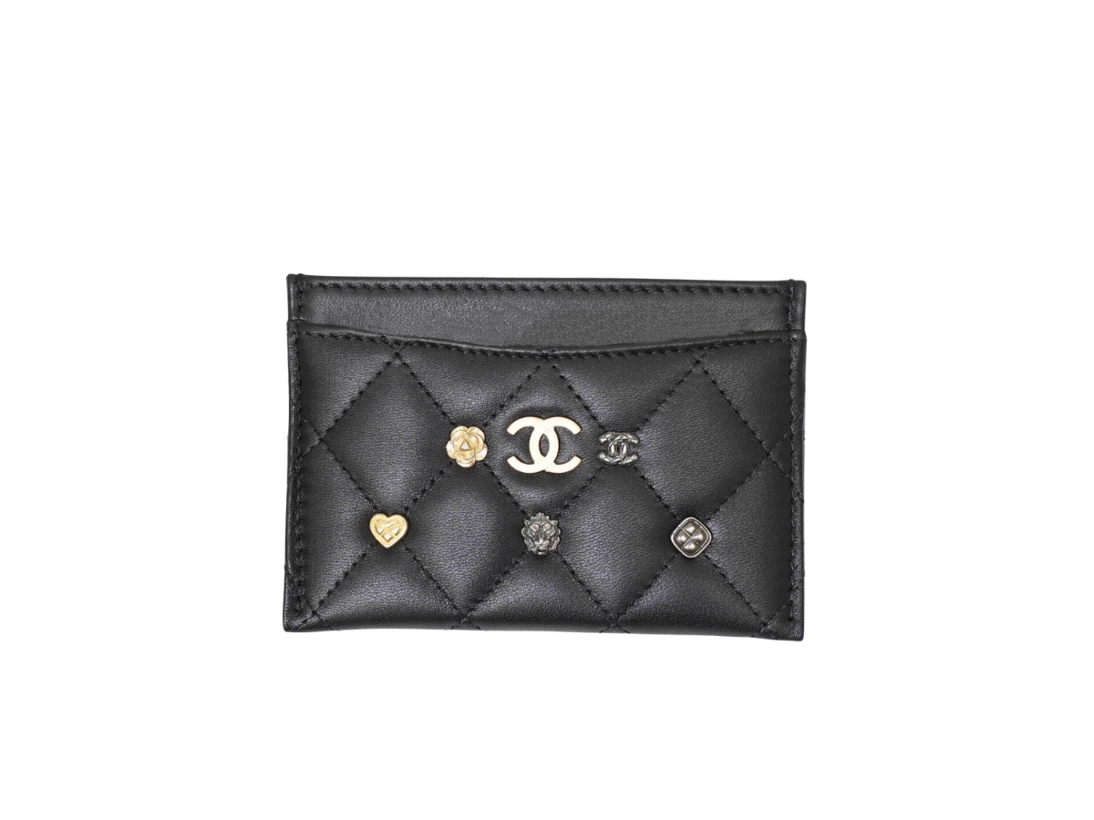 https://d2cva83hdk3bwc.cloudfront.net/chanel-card-holder-in-leather-with-heart-flower-patterns-black--1.jpg