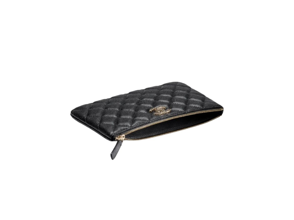 https://d2cva83hdk3bwc.cloudfront.net/chanel-case-in-shiny-grained-calfskin-with-strass-and-gold-tone-metal-black-3.jpg