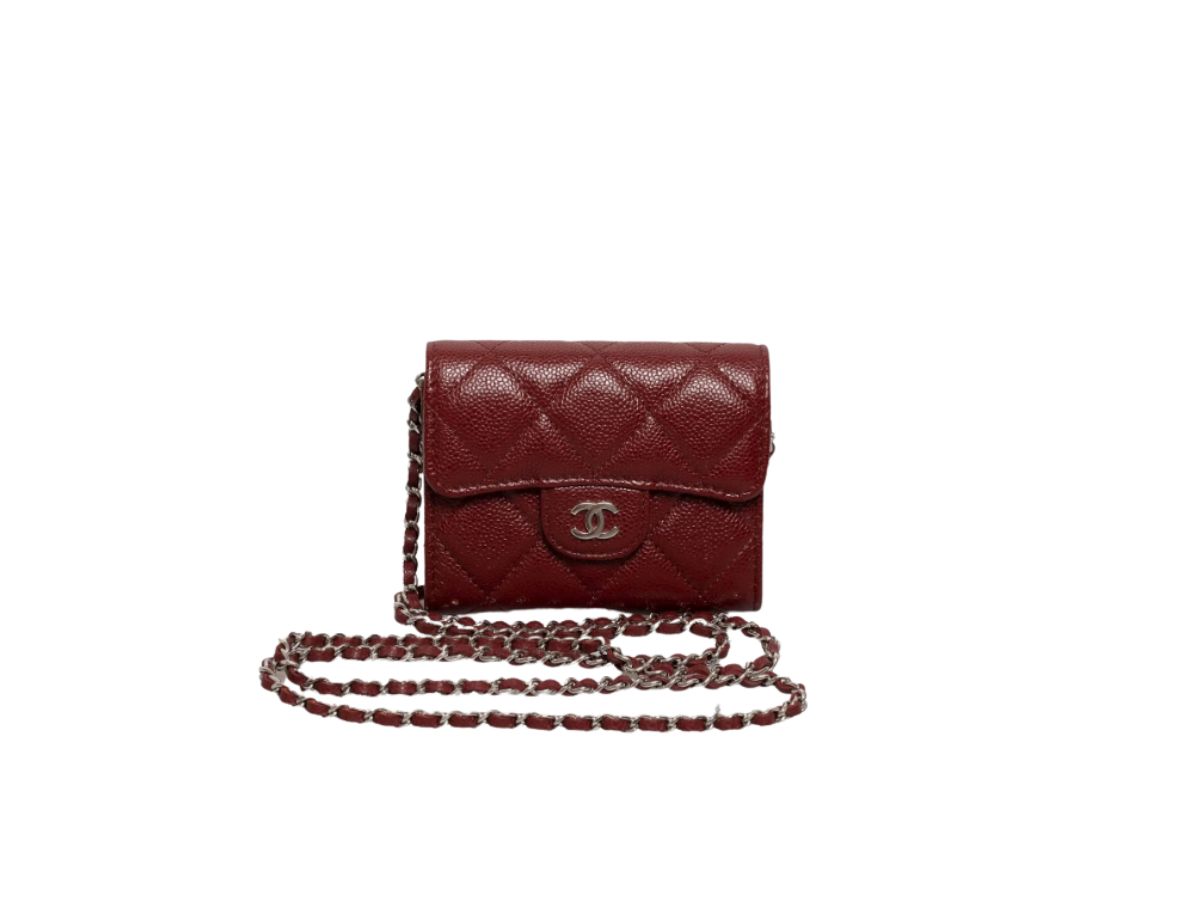 https://d2cva83hdk3bwc.cloudfront.net/chanel-caviar-card-holder-on-chain-red-1.jpg