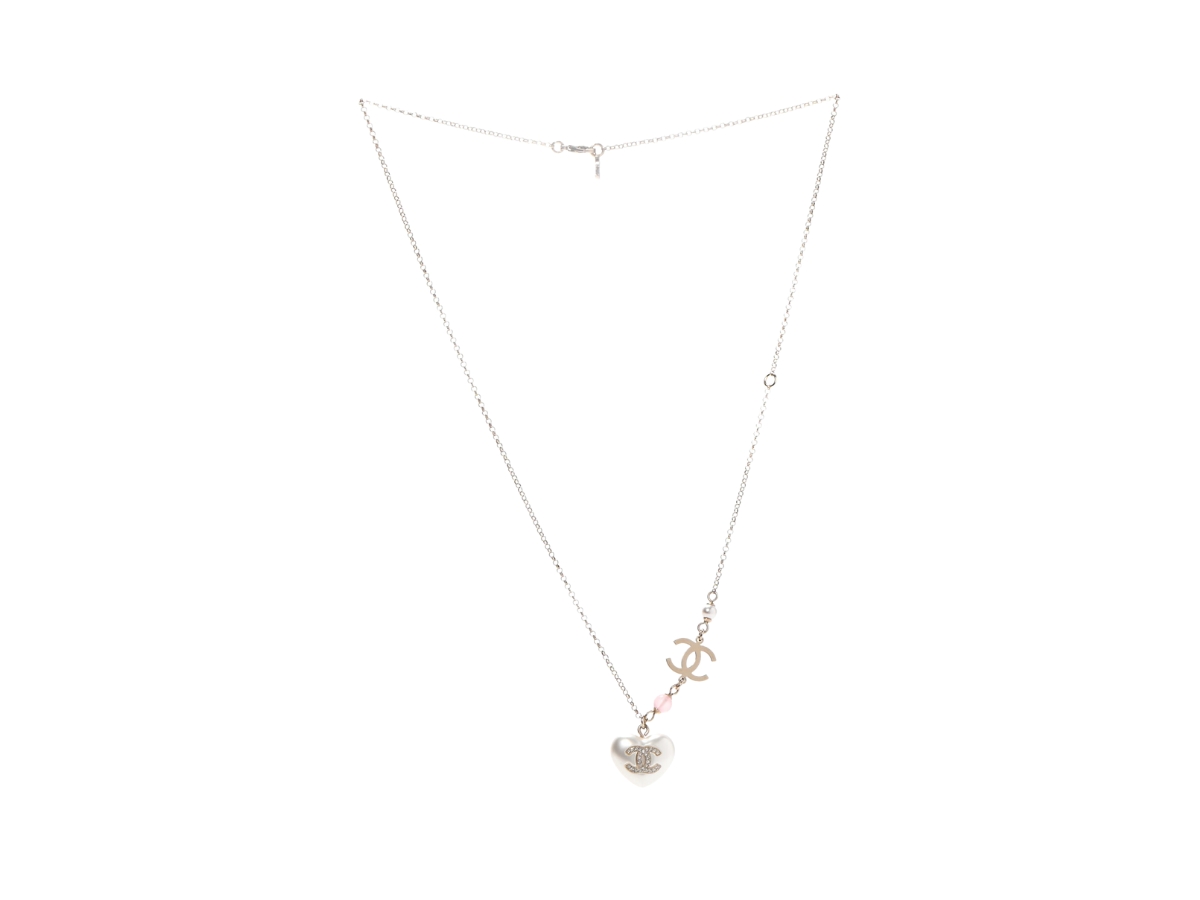 CHANEL Resin Crystal CC Heart Necklace Pearly White Gold 935468