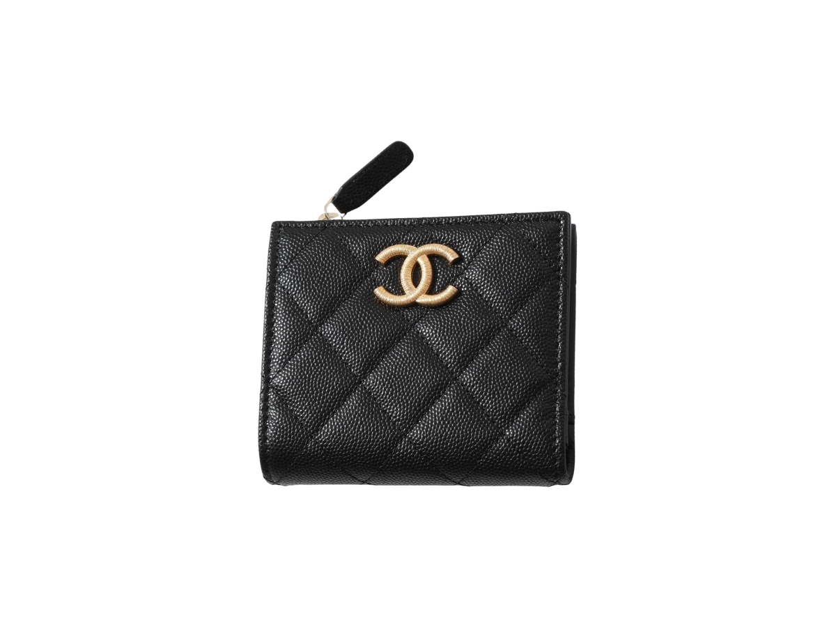 https://d2cva83hdk3bwc.cloudfront.net/chanel-cc-wallet-in-grained-calfskin-with-gold-tone-metal-black-1.jpg