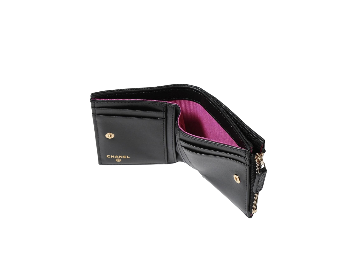https://d2cva83hdk3bwc.cloudfront.net/chanel-cc-wallet-in-grained-calfskin-with-gold-tone-metal-black-5.jpg