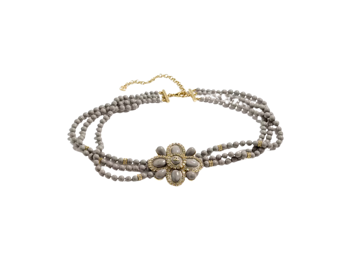 https://d2cva83hdk3bwc.cloudfront.net/chanel-chain-belt-in-flower-shape-cc-glass-pearls-diamant-s-with-gold-metal-resin-crystal-grey-1.jpg