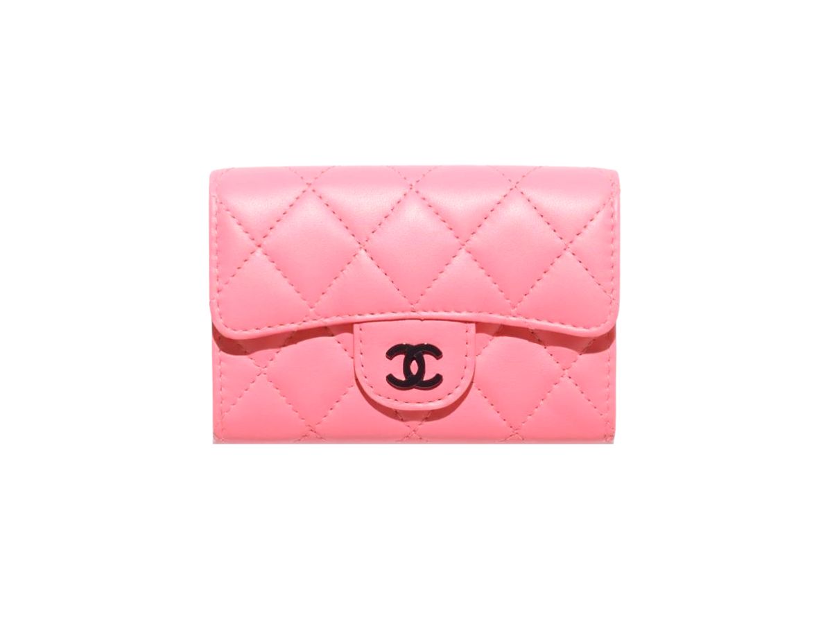 https://d2cva83hdk3bwc.cloudfront.net/chanel-classic-card-holder-in-lambskin-coral-pink-1.jpg