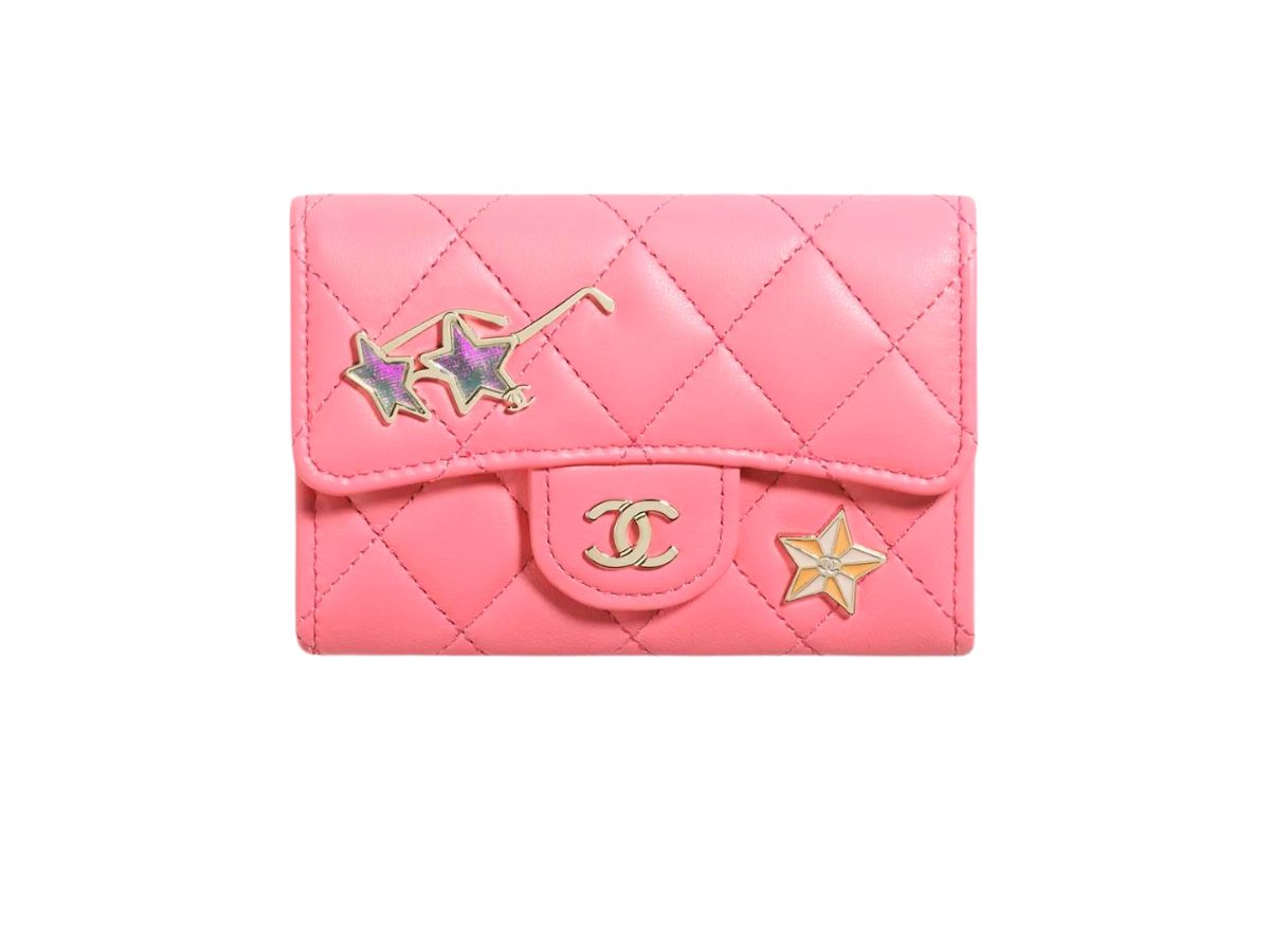 https://d2cva83hdk3bwc.cloudfront.net/chanel-classic-card-holder-in-lambskin-with-enamel-and-gold-tone-metal-coral-pink-1.jpg