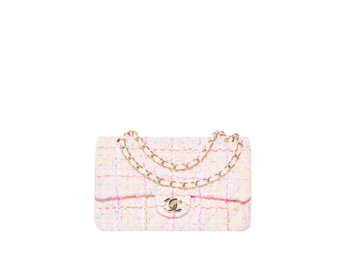https://d2cva83hdk3bwc.cloudfront.net/chanel-classic-handbag-in-tweed-with-gold-metal-hardware-multicolor-1.jpg