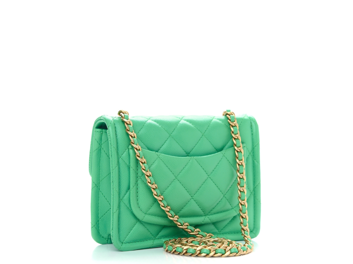 https://d2cva83hdk3bwc.cloudfront.net/chanel-classic-mini-flap-in-grained-with-gold-hardware-green-2.jpg