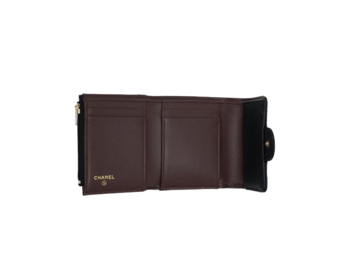 https://d2cva83hdk3bwc.cloudfront.net/chanel-classic-small-flap-wallet-grained-calfskin-black-gold-tone-metal-3.jpg