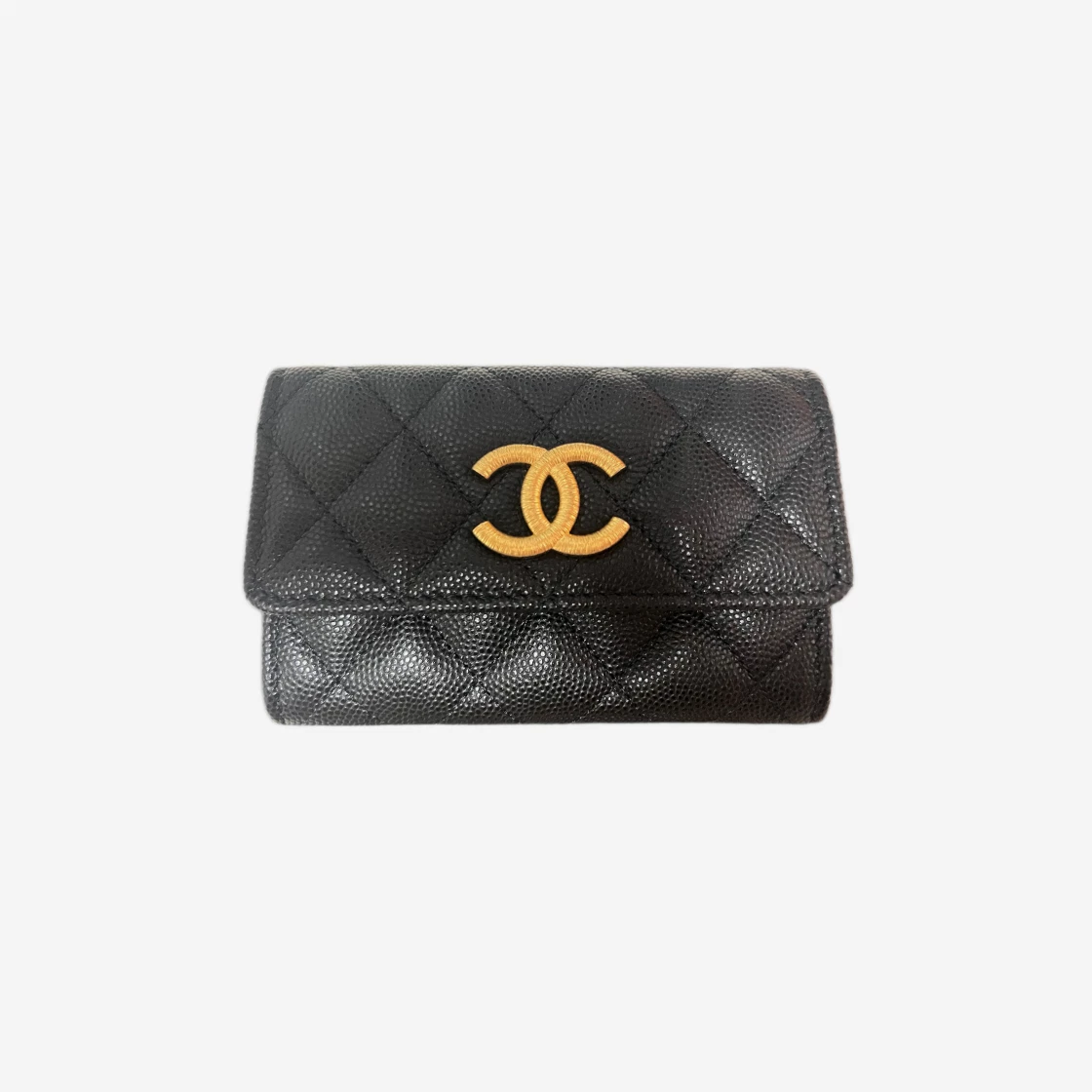 https://d2cva83hdk3bwc.cloudfront.net/chanel-flap-card-holder-grained-shiny-calfskin-%26-gold-black-2.jpg