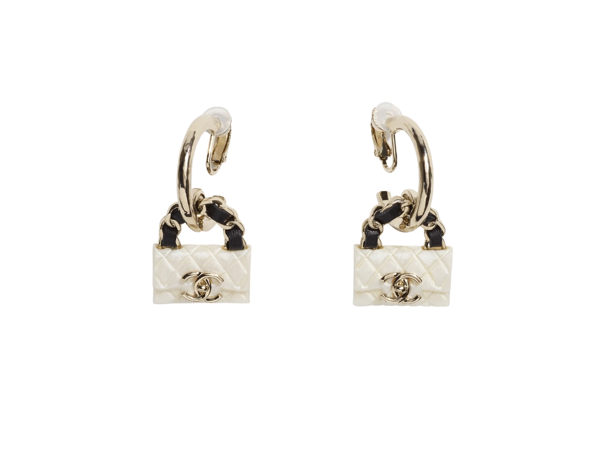 SASOM | accessories Chanel Hoop Earrings In Resin And Calfskin 