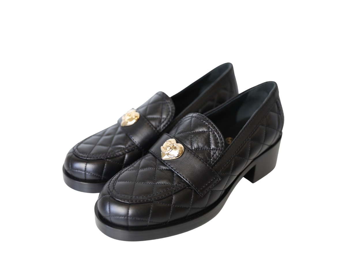 https://d2cva83hdk3bwc.cloudfront.net/chanel-interlocking-cc-logo-loafers-with-gold-hardware-black-2.jpg