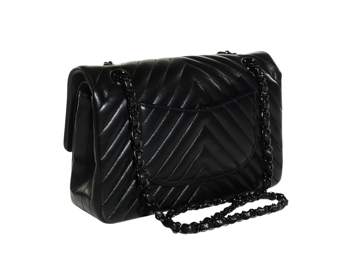 https://d2cva83hdk3bwc.cloudfront.net/chanel-lambskin-chevron-medium-double-flap-so-black-2.jpg
